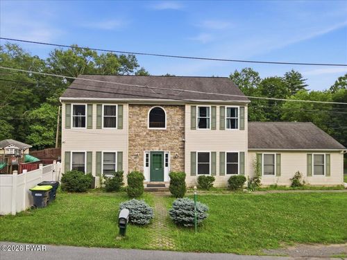 3435 Poplar St, Stroudsburg, PA, 18360-3025 | Card Image