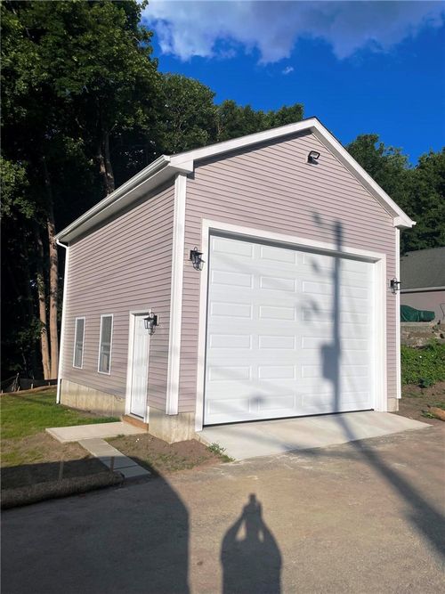 33 Main St, Lincoln, RI, 02865 | Card Image