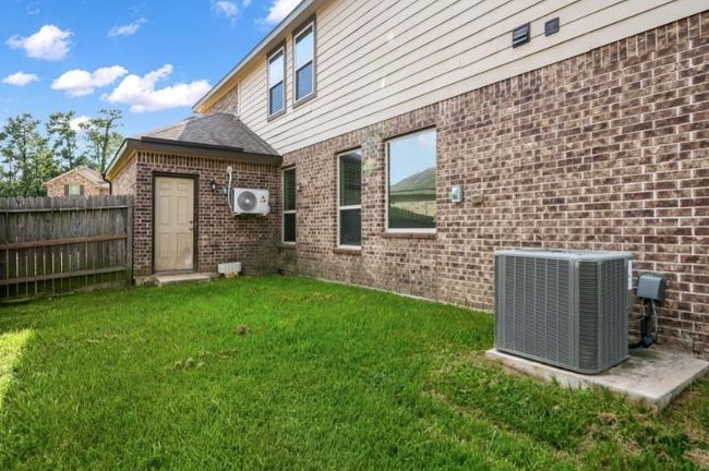 910 S Chamfer Way, House other with 4 bedrooms, 3 bathrooms and 2 parking in Crosby TX | Image 29