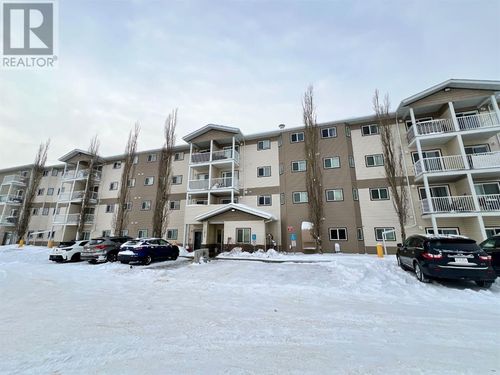 12015 Royal Oaks Dr, Grande Prairie, AB, T8V2K8 | Card Image