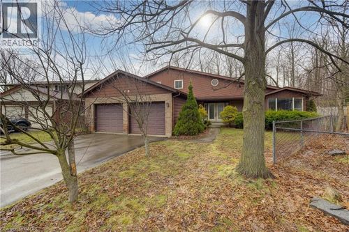 190 Silvercrest Drive, Waterloo, ON, N2L6B1 | Card Image