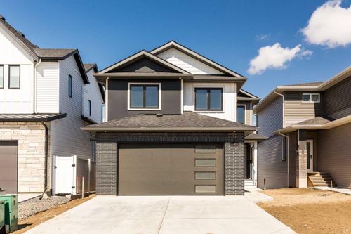 561 Malahat Green W, Lethbridge, AB, T1J5W4 | Card Image