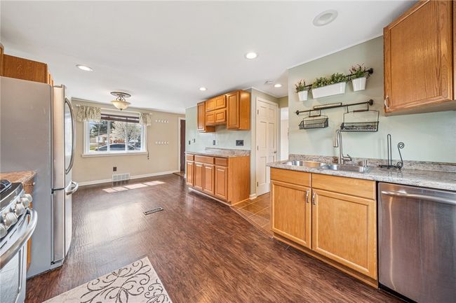 48 Samoa Dr, House other with 3 bedrooms, 2 bathrooms and 3 parking in Pittsburgh PA | Image 9