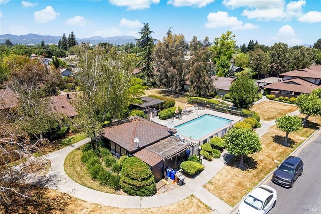 3403 Willis Dr, Condo with 3 bedrooms, 2 bathrooms and 1 parking in Napa CA | Image 9