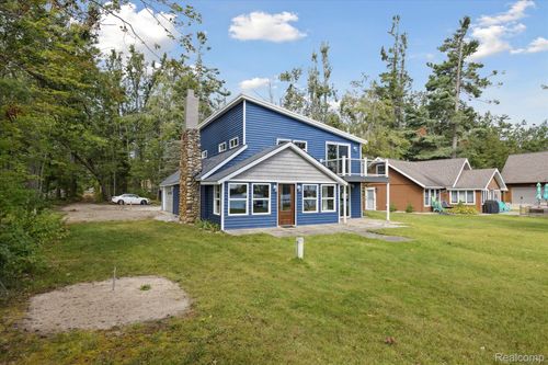 3527 W Otsego Lake Dr, Gaylord, MI, 49735-9673 | Card Image