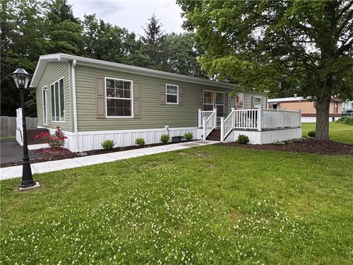 16 Concord Cir, Freedom, PA, 15042-2206 | Card Image