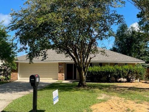208 Lake Village Blvd, Slidell, LA, 70461-3614 | Card Image