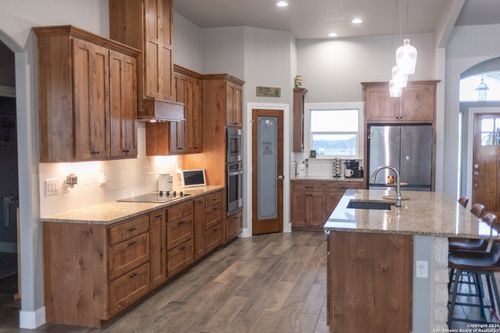 113 Ava Ridge Dr, La Vernia, TX, 78121-0059 | Card Image