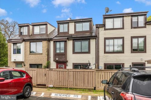 9913 Forest View Pl, MONTGOMERY VILLAGE, MD, 20886-1105 | Card Image