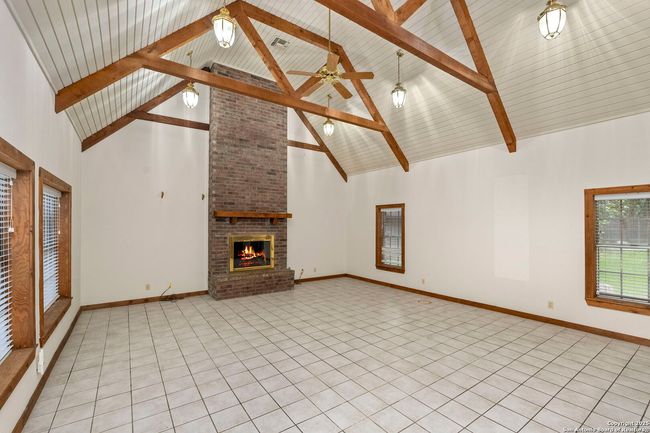 7835 Wild Eagle Rd, House other with 5 bedrooms, 3 bathrooms and null parking in San Antonio TX | Image 35