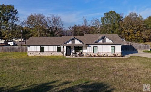 290 Bunker Hill Rd, Hooks, TX, 75561-7054 | Card Image