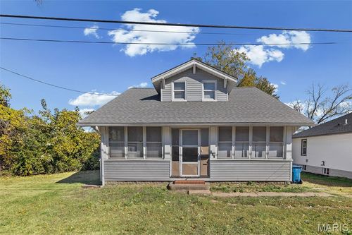 607 Milton Rd, Alton, IL, 62002-2133 | Card Image