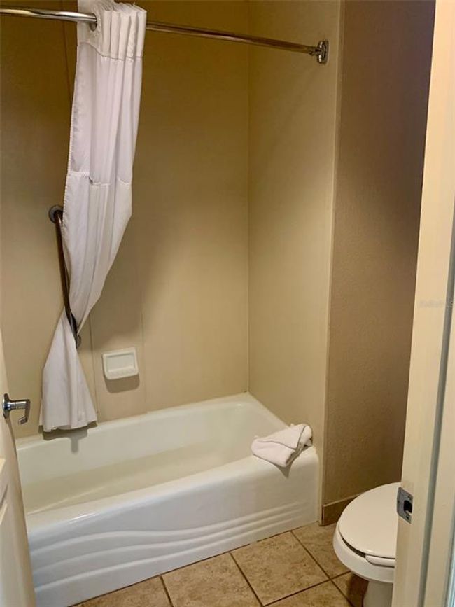 307 - 8303 Palm Pkwy, Home with 1 bedrooms, 1 bathrooms and null parking in ORLANDO FL | Image 9