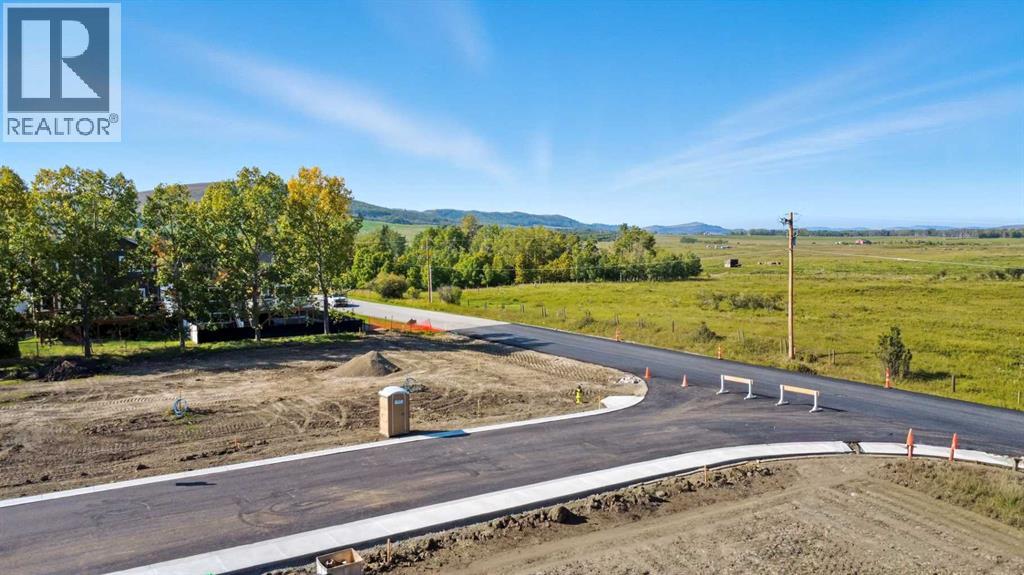 Land in Diamond Valley 5