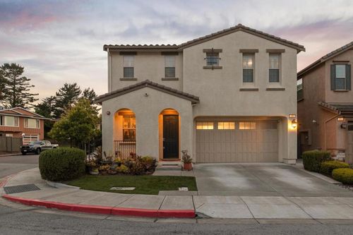 100 Crestview Cir, Daly City, CA, 94015-4528 | Card Image