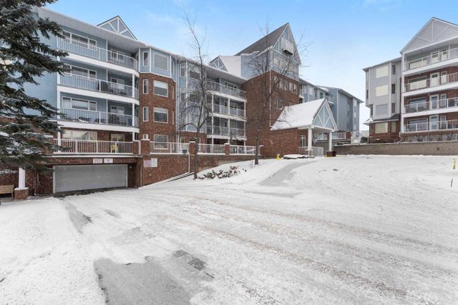 3415 - 3000 Hawksbrow Point Nw, Home with 2 bedrooms, 1 bathrooms and 1 parking in Calgary AB | Image 24