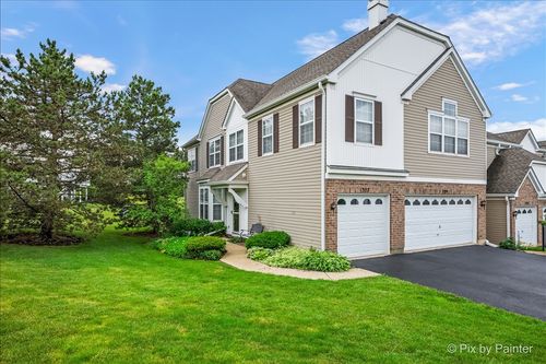 327 Gazebo Ln, Lombard, IL, 60148-7121 | Card Image
