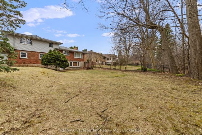 305 Woodworth Dr, House other with 4 bedrooms, 2 bathrooms and 4 parking in Ancaster ON | Image 18