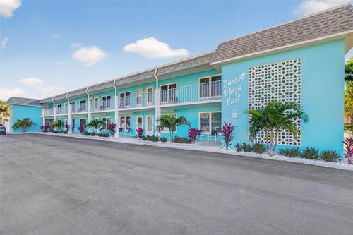 apt-5-680 71st Ave, ST PETE BEACH, FL, 33706-3663 | Card Image