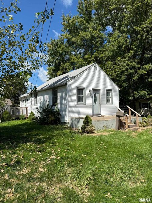 501 N East St, Cambridge, IL, 61238-1013 | Card Image