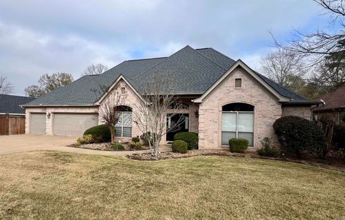 192 Marseille Dr, Maumelle, AR, 72113-7243 | Card Image