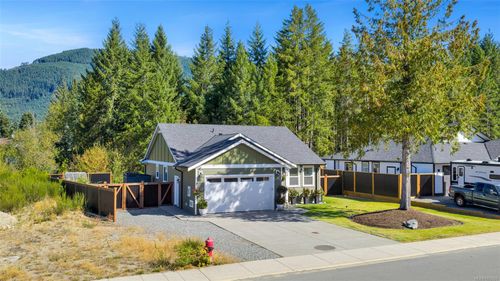 129 Edgewood Dr, Lake Cowichan, BC, V0R2G0 | Card Image