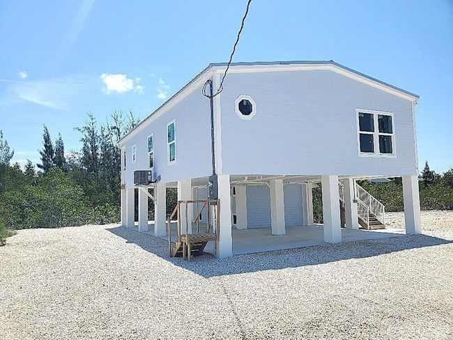 Front corner view | Image 10