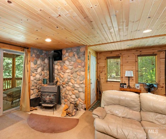 10324 Peterson Loop, House other with 2 bedrooms, 1 bathrooms and null parking in Cascade ID | Image 16