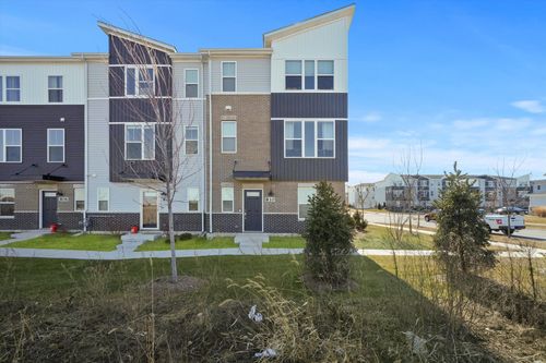 810 Finley Dr, Aurora, IL, 60504-8159 | Card Image