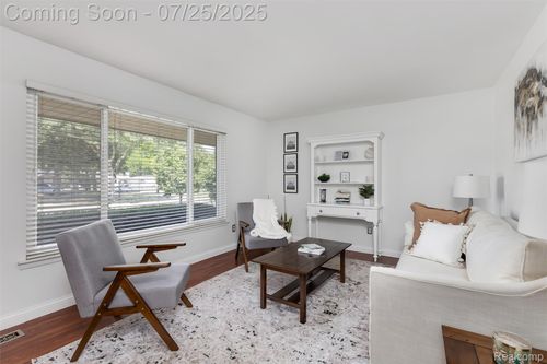 2882 Samuel Dr, Troy, MI, 48083-2458 | Card Image