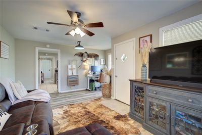 206 9th Street, House other with 2 bedrooms, 1 bathrooms and null parking in Sulphur Springs TX | Image 3