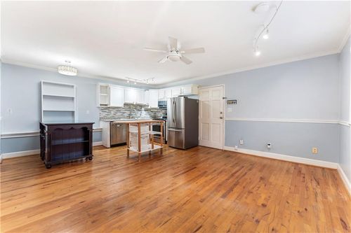 7-870 Glendale Ter Ne, Atlanta, GA, 30308-1618 | Card Image