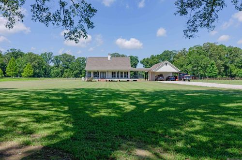 4894 Highway 412 E, Slaughter, LA, 70777-3420 | Card Image