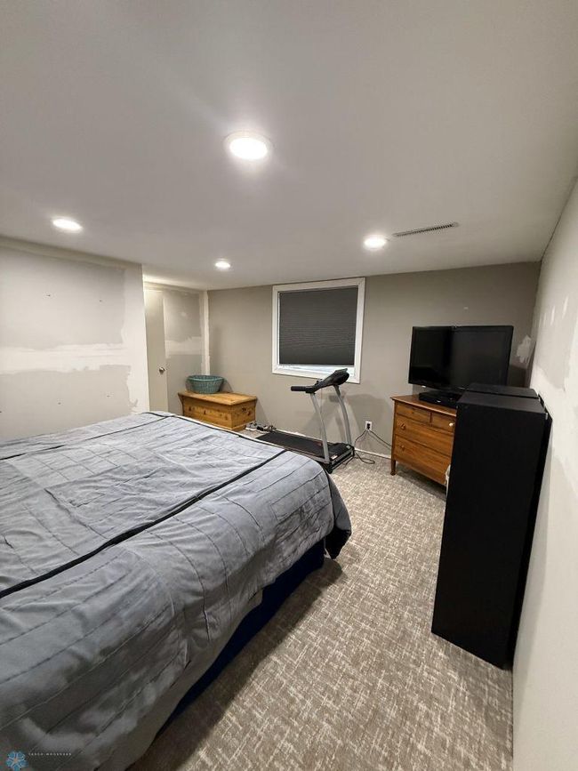 Bedroom 6 | Image 32