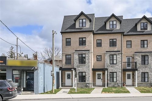 7-2179C Weston Rd, York, ON, M9N0B5 | Card Image