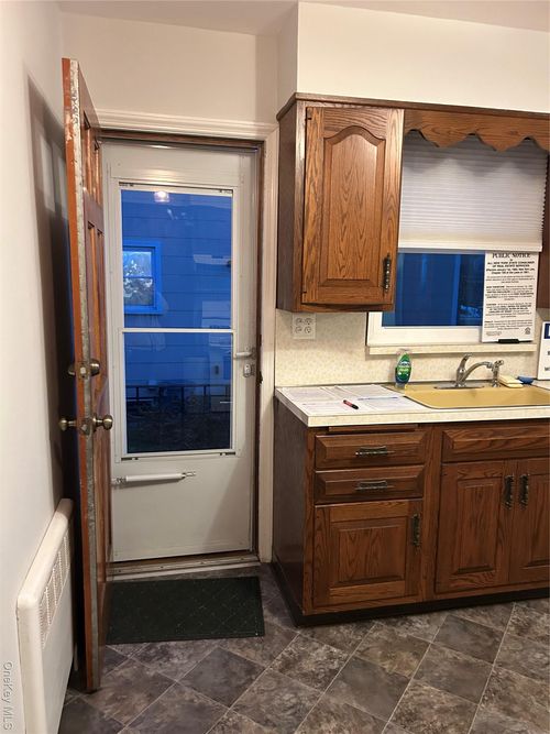 301 Hoffman St, Franklin Square, NY, 11010-2201 | Card Image