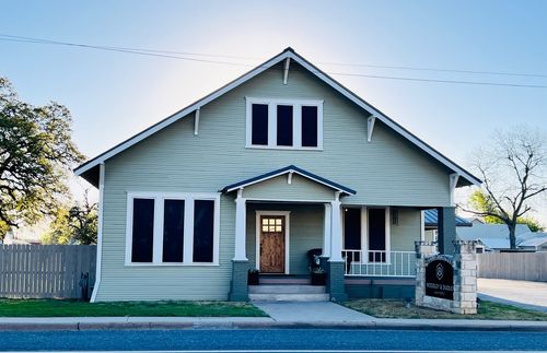 306 N Austin St, Comanche, TX, 76442-2406 | Card Image