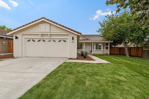 1951 Cypress St, Hollister, CA, 95023-5243 | Card Image