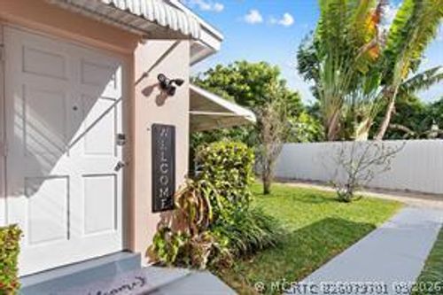 b-811 Sw 26th Ct, Fort Lauderdale, FL, 33315-2631 | Card Image