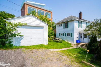 3 Gibson St, House other with 3 bedrooms, 1 bathrooms and 2 parking in Parry Sound ON | Image 2