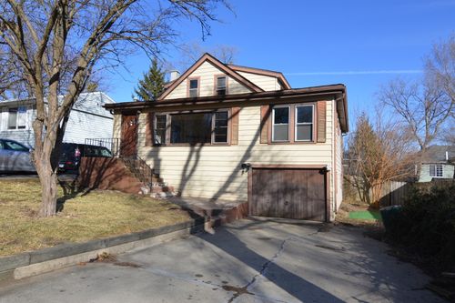 1114 Jackson Ave, Wauconda, IL, 60084-1326 | Card Image