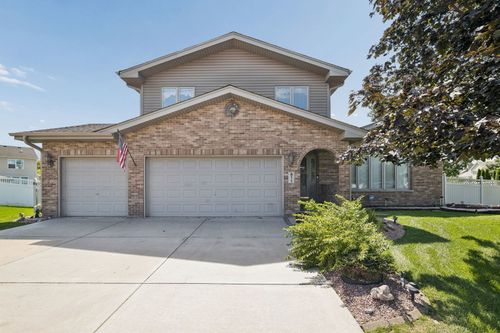 611 Flanagan Dr, Minooka, IL, 60447-8756 | Card Image