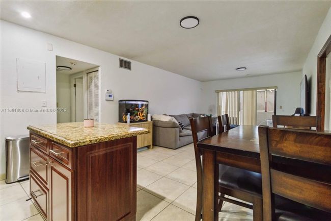 H103 - 7907 Sw 104th St, Condo with 1 bedrooms, 1 bathrooms and null parking in Miami FL | Image 5