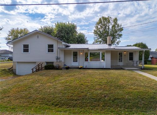 240 Park St, Mercer, PA, 16137-8509 | Card Image