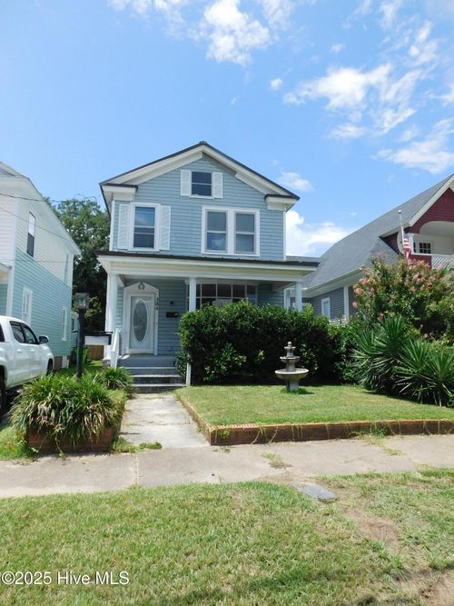 304 Avenue A, New Bern, NC, 28560-3220 | Card Image