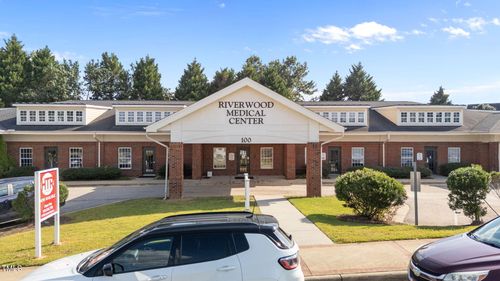 100 Cunningham Ln, Clayton, NC, 27527-3923 | Card Image