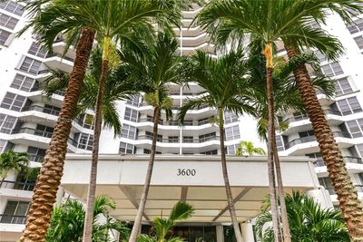 407 - 3600 Mystic Pointe Dr, Condo with 2 bedrooms, 2 bathrooms and null parking in Aventura FL | Image 2