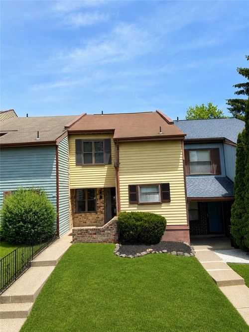 1717 Redwood Ct, ALLENTOWN, PA, 18104-1713 | Card Image