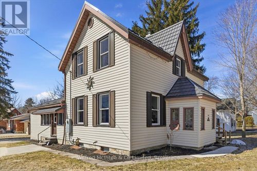 425 Yonge St S, Walkerton, ON, N0G2V0 | Card Image