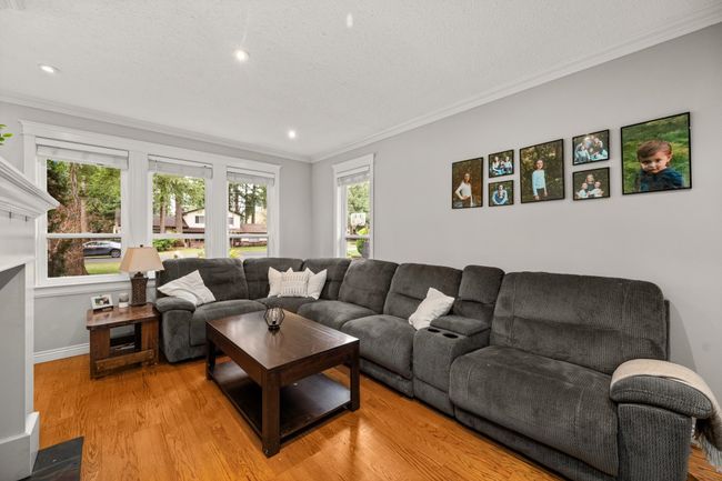 20134 41a Ave, House other with 3 bedrooms, 3 bathrooms and 5 parking in Langley BC | Image 4